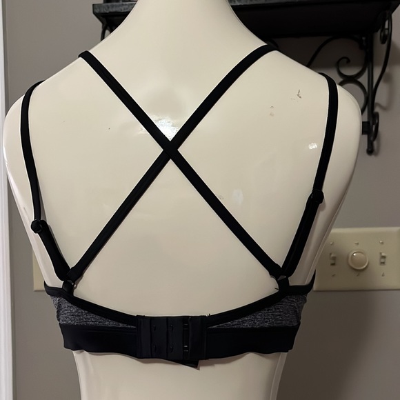 PINK! Lightly padded sports bra. Size M. Ultimate push-up. - Picture 3 of 5